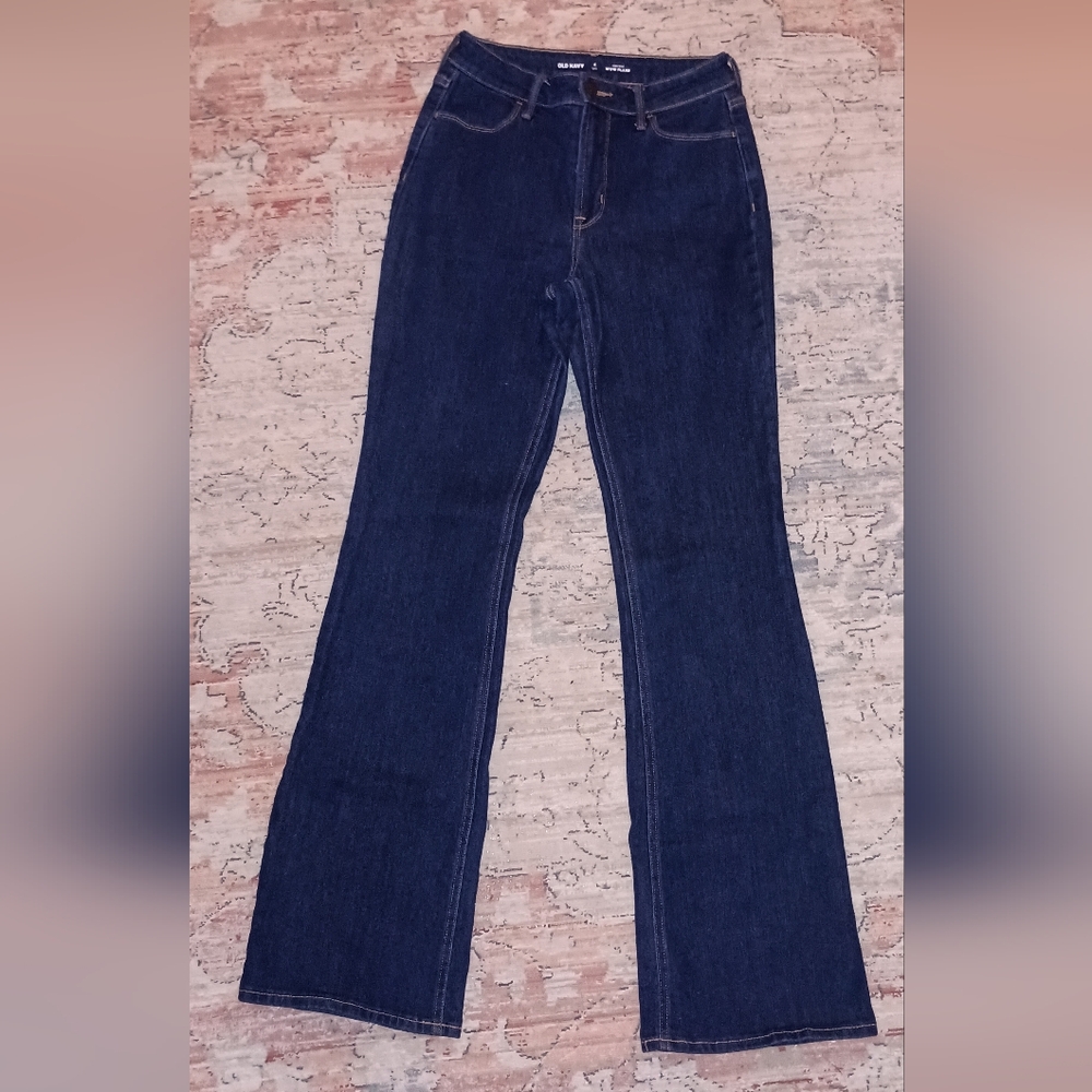 Old Navy High Rise Wow Flare Women's size 4 Tall